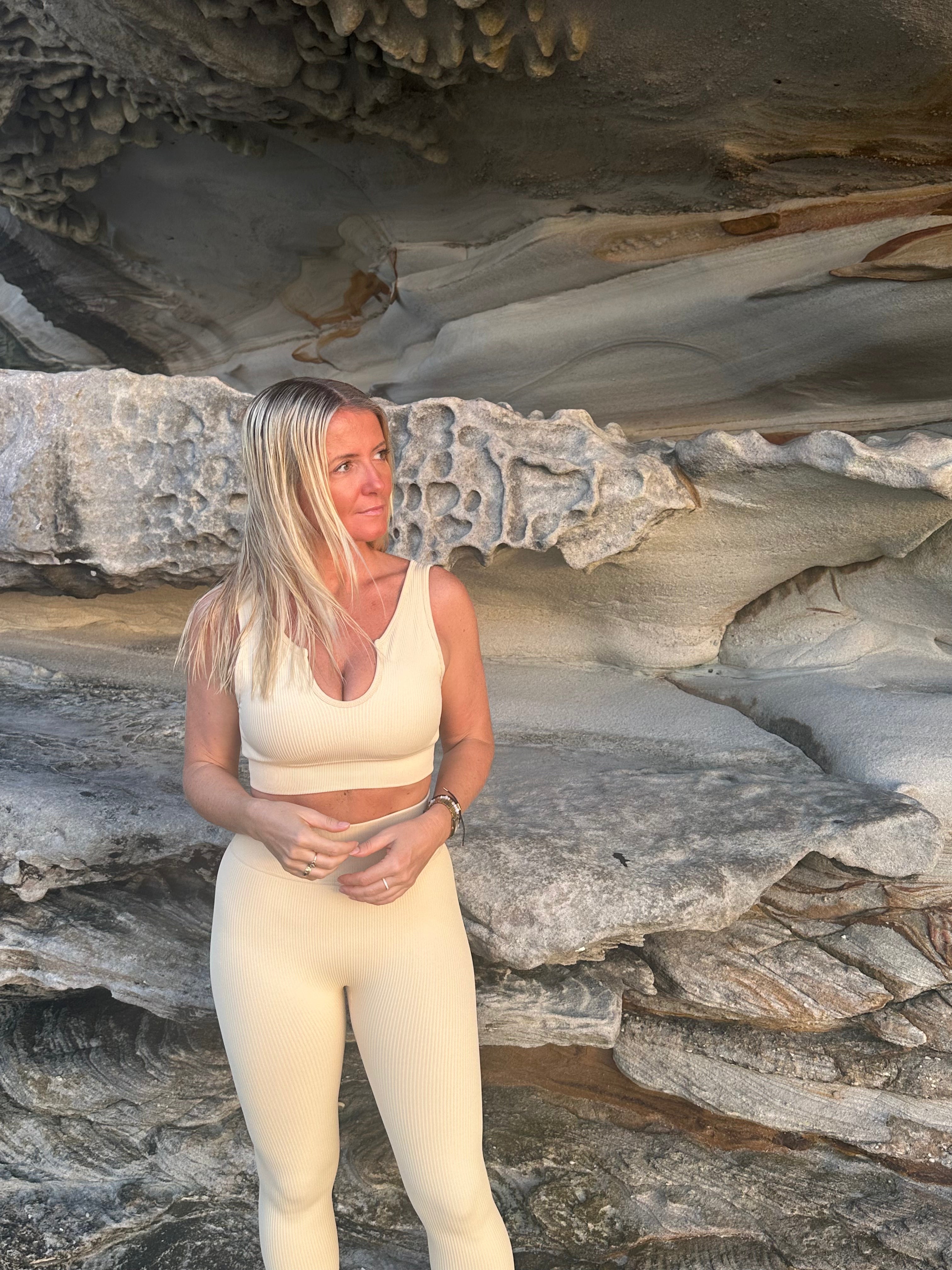 Amber Maxwell Women Core Collection - Shop Legging, & Crop – Amber