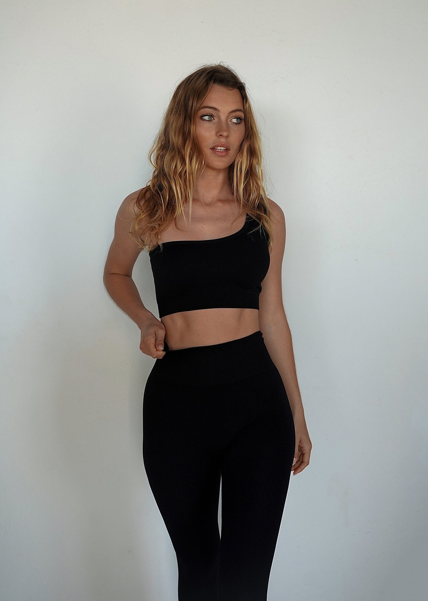 Daria Crop | Black